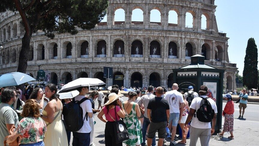 italia-pergatitet-per-vape-ekstreme-dhe-stuhi-te-forte,-ndersa-vala-e-te-nxehtit-perfshin-vendin