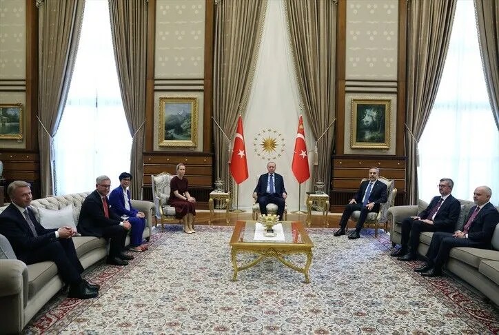 presidenti-turk-erdogan-pret-shefen-e-politikes-se-jashtme-te-be-se-perpara-samitit-te-nato-s-ne-ankara