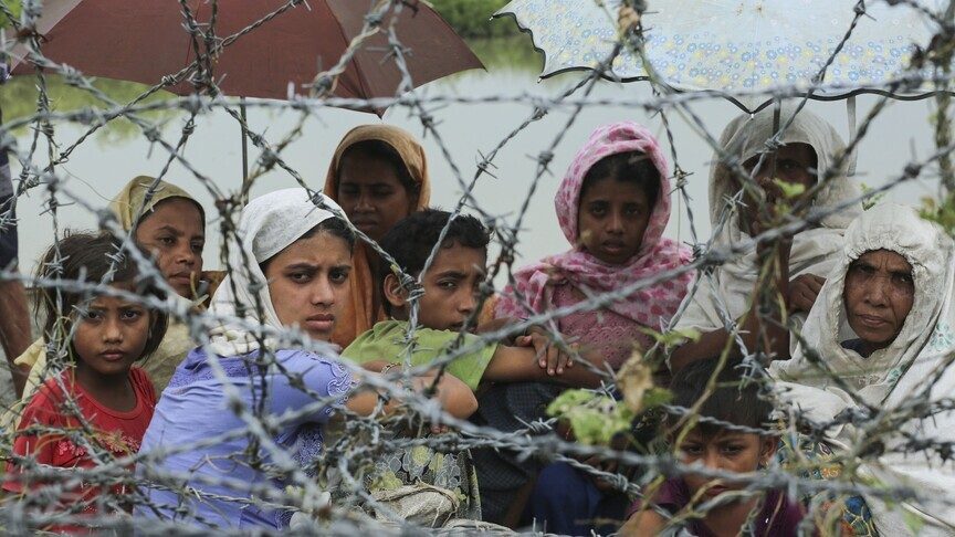 bangladesh,-humbin-jeten-8-rohingya-ne-rreshqitjet-e-dheut-ne-kampet-e-refugjateve