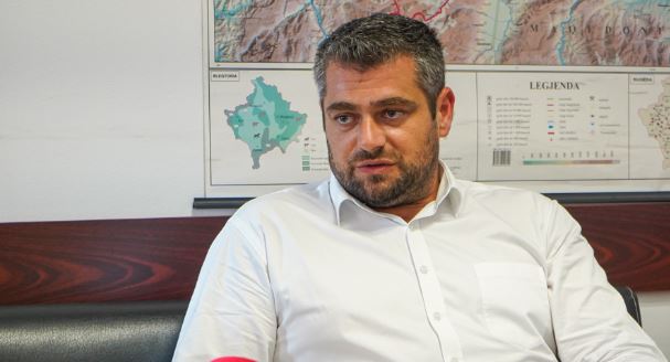 demtimi-i-kompleksit-memorial-“zahir-pajaziti”-ne-orllan,-hoti:-sulm-ndaj-historise-dhe-themeleve-te-shtetit