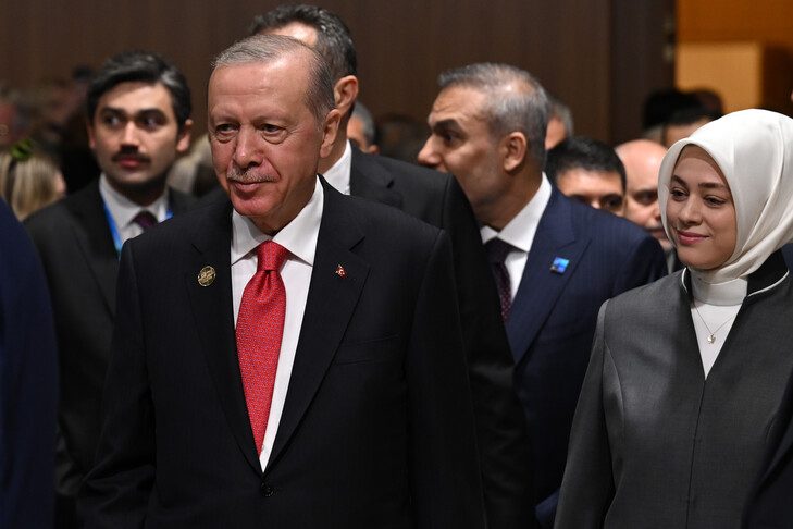 presidenti-turk-erdogan-ben-thirrje-per-heqjen-e-kufizimeve-te-bashkepunimit-ne-mbrojtje-midis-aleateve-te-nato-s