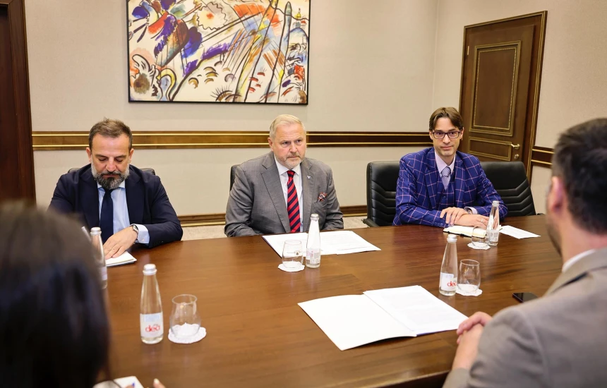 terras:-e-ardhmja-e-kosoves-qendron-ne-bashkimin-evropian,-por-anetaresimi-kerkon-reforma
