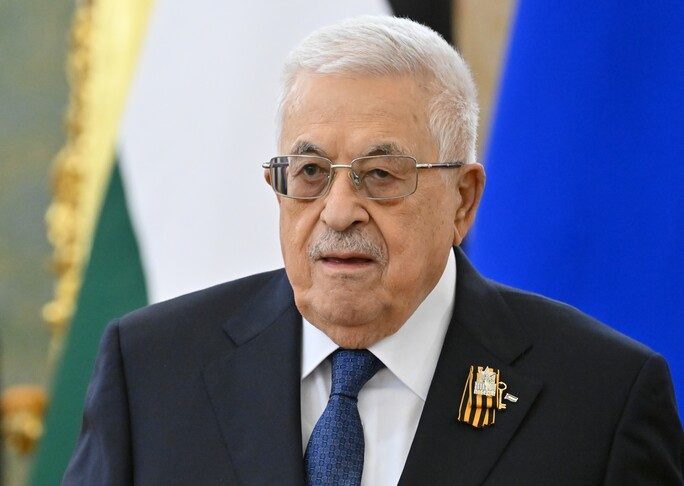 abbas-cakton-28-nentorin-per-zgjedhjet-e-para-legjislative-palestineze-pas-me-shume-se-20-viteve