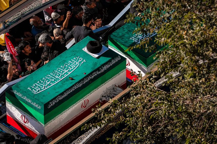 lideri-suprem-i-ndjere-i-iranit,-ali-khamenei,-varroset-ne-mashhad