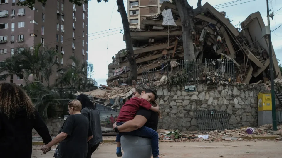 pas-termetit-shkaterrues,-venezuela-kerkon-kthimin-e-arit-te-bllokuar-ne-britani
