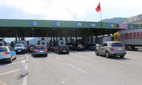 2-milione-hyrje-dalje-u-perpuan-ne-pikat-kufitare-mes-kukesit-e-kosoves-gjate-majit-e-qershorit,-mbi-12-mije-vetem-sot