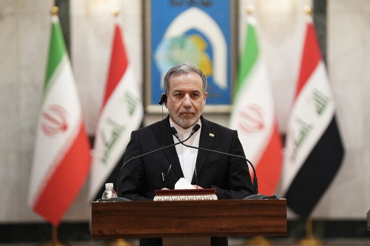 araghchi-pas-kercenimit-te-trumpit-per-vendosjen-e-tarifave:-irani-do-te-mbetet-“garantues”-i-ngushtices-se-hormuzit