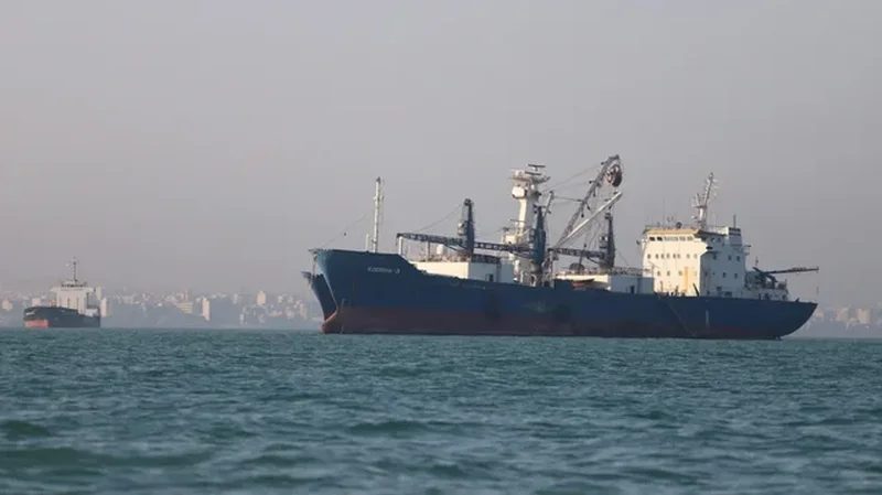 organizata-nderkombetare-detare-i-pergjigjet-trumpit:-tarifa-20%-ne-hormuz-nuk-ka-baze-ligjore