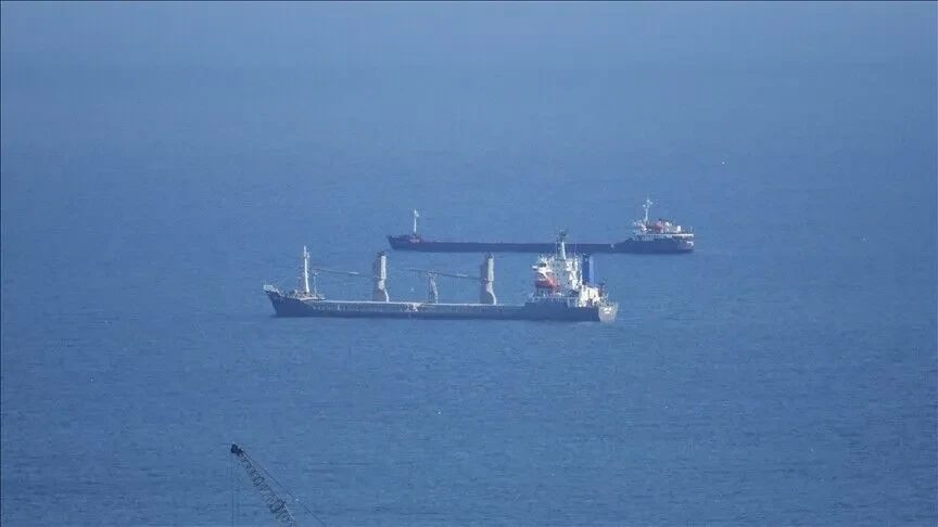 shpetohen-23-marinare-pas-perplasjes-se-nje-anijeje-te-madhe-prane-ishullit-qeshm-te-iranit