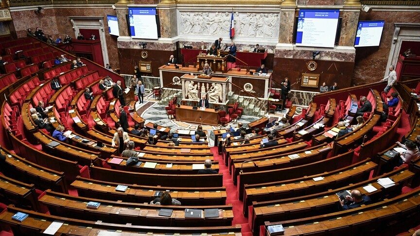 parlamenti-francez-miraton-projektligjin-e-debatueshem-per-vdekjen-e-asistuar