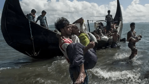 mbi-500-persona,-kryesisht-rohingya,-dyshohet-se-kane-vdekur-ne-ujerat-prane-mianmarit