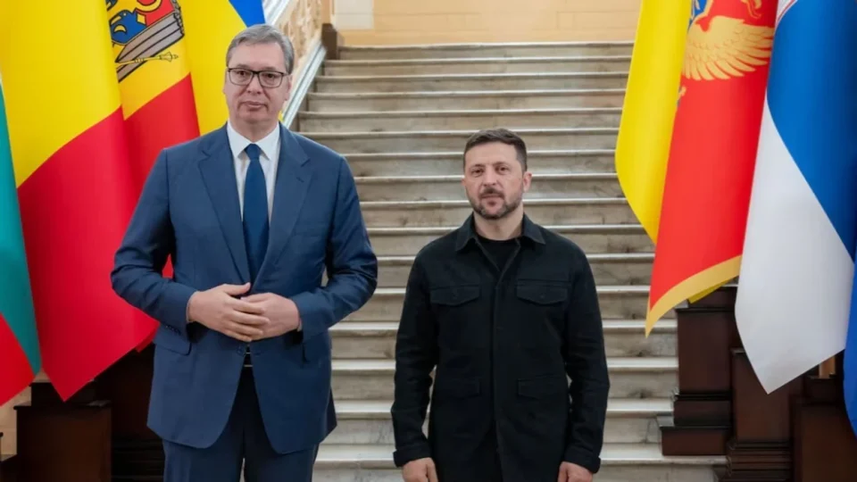 vuciq-ne-kiev,-por-serbia-mbetet-e-vetmja-qe-nuk-firmos-deklaraten-per-ukrainen
