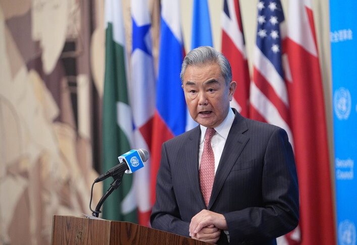 kryediplomati-kinez-do-te-vizitoje-filipinet-per-samitin-e-asean-it