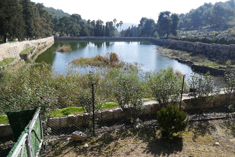 izraeli-kercenon-te-marre-kontrollin-e-rezervuareve-te-lashte-te-ujit-prane-betlehemit