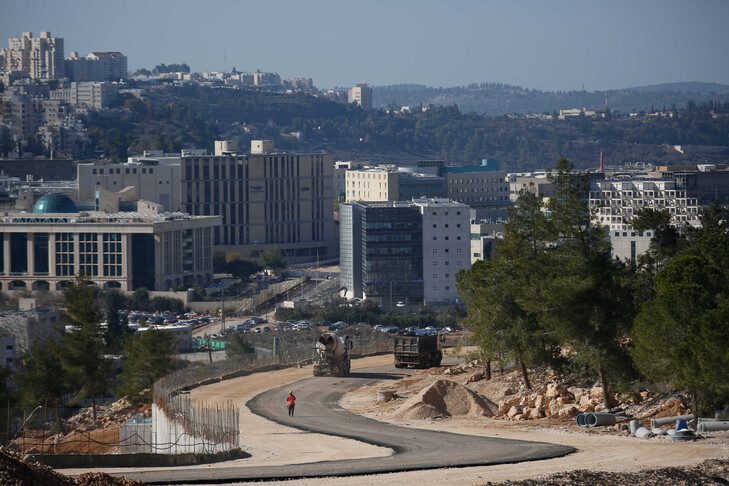 izraeli-leshon-urdher-per-te-sekuestruar-5.2-dynyme-toke-palestineze-ne-kudsin-lindor