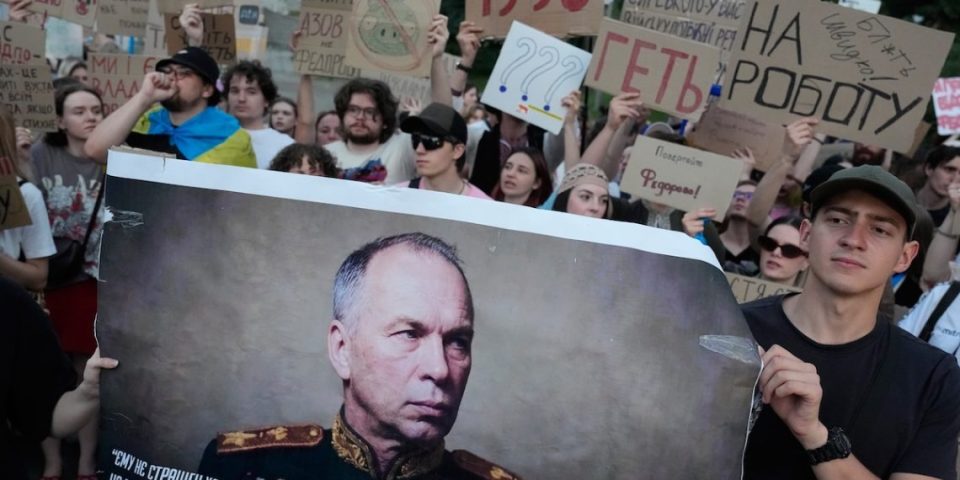 nga-hero-ne-“kasap”:-c’ndodhi-me-shefin-e-ushtrise-ukrainase?