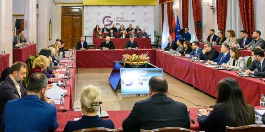 detaji:-fiks-si-ish-byroja-politike…