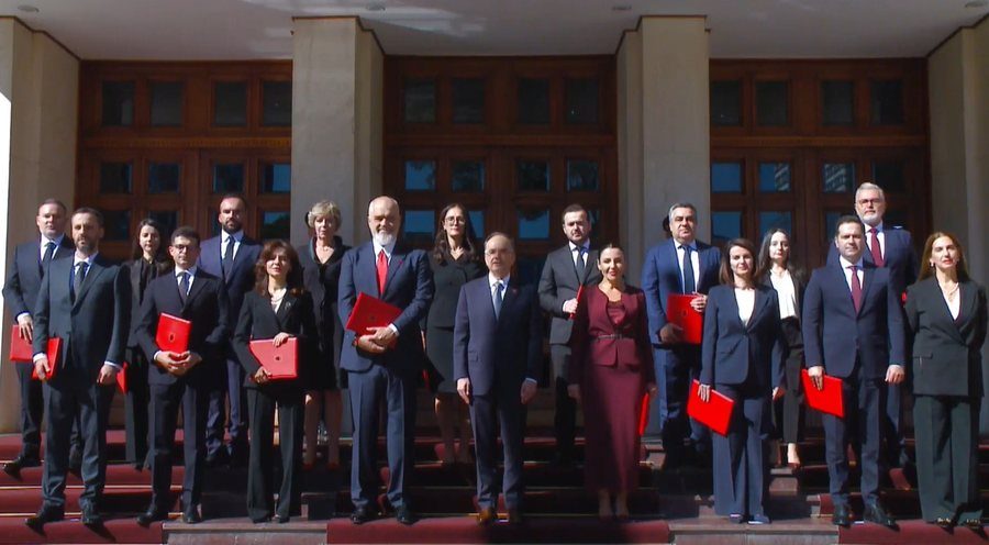 ndrysho-gjithcka,-qe-te-mos-ndryshoje-asgje!