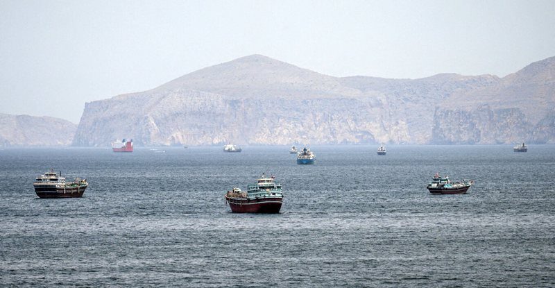 trafiku-ne-ngushticen-e-hormuzit-bie,-rritet-aktiviteti-ne-ngushticen-bab-el-mandeb