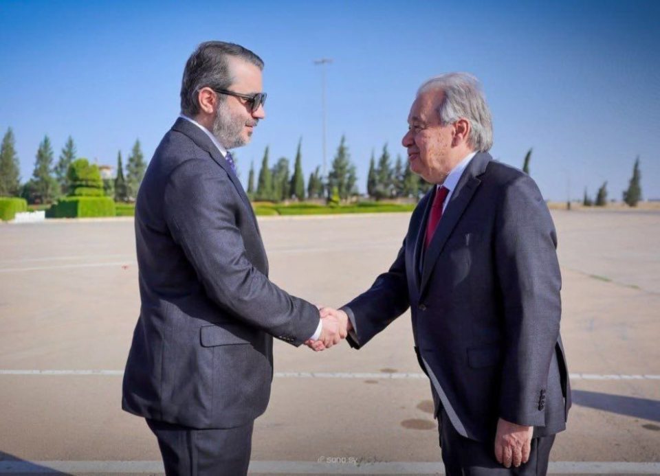 shefi-i-okb-se-mberrin-ne-kryeqytetin-sirian-ne-viziten-e-pare-qe-nga-viti-2009