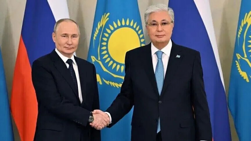 presidenti-kazak-i-ben-thirrje-putinit-te-“ngrije”-konfliktin-ne-ukraine-dhe-te-rikthehet-te-“formula-e-stambollit-2.0”