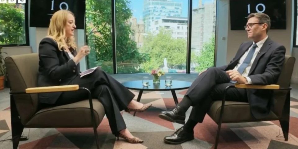 si-do-sillet-kryeministri-i-ri-britanik-me-te-sikletshmin-trump?