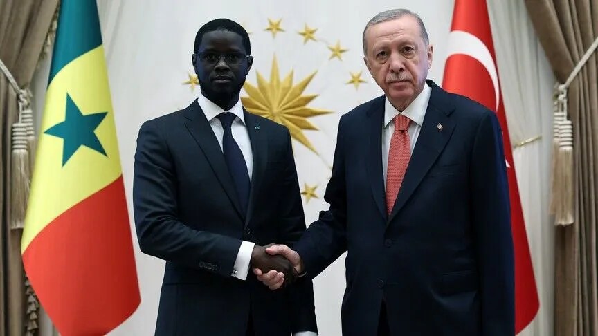 presidenti-turk-erdogan-dhe-homologu-i-tij-senegalez-diskutojne-marredheniet-dypaleshe