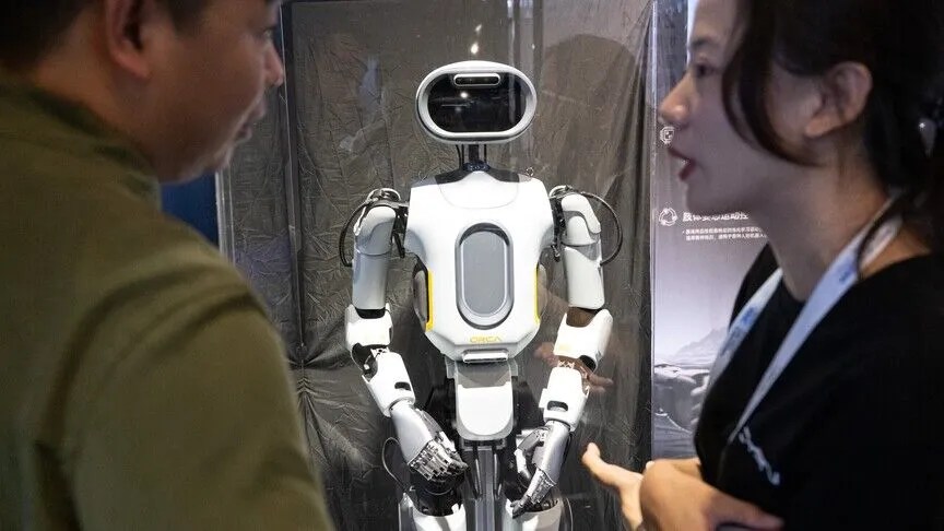 shba-ja-ndalon-robotet-humanoide-kineze-per-shkak-te-rreziqeve-te-sigurise
