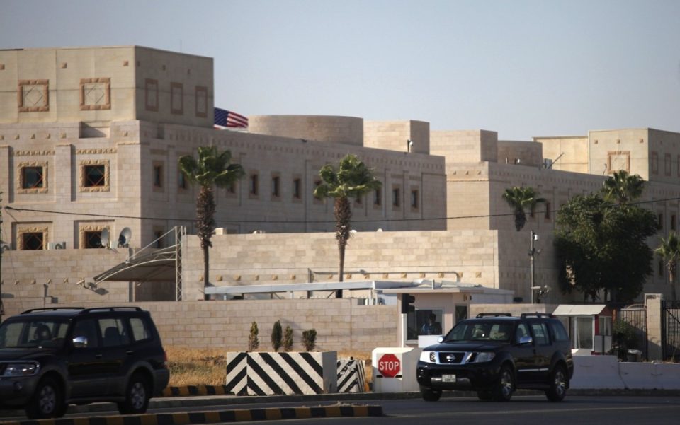 ambasada-e-shba-se-ne-jordani-u-ben-thirrje-qytetareve-te-saj-te-shqyrtojne-largimin-nga-lindja-e-mesme