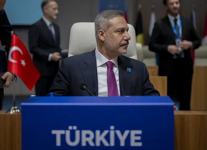 kryediplomati-turk-fidan-diskuton-per-krizat-e-vazhdueshme-globale-me-homologet-e-tij