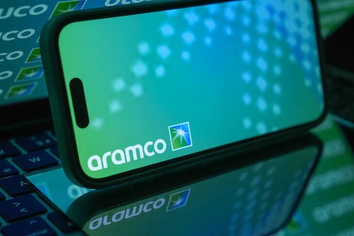 gjiganti-saudit-“aramco”-raporton-te-ardhura-me-te-larta-ndersa-lufta-shba-iran-rrit-cmimet-e-naftes
