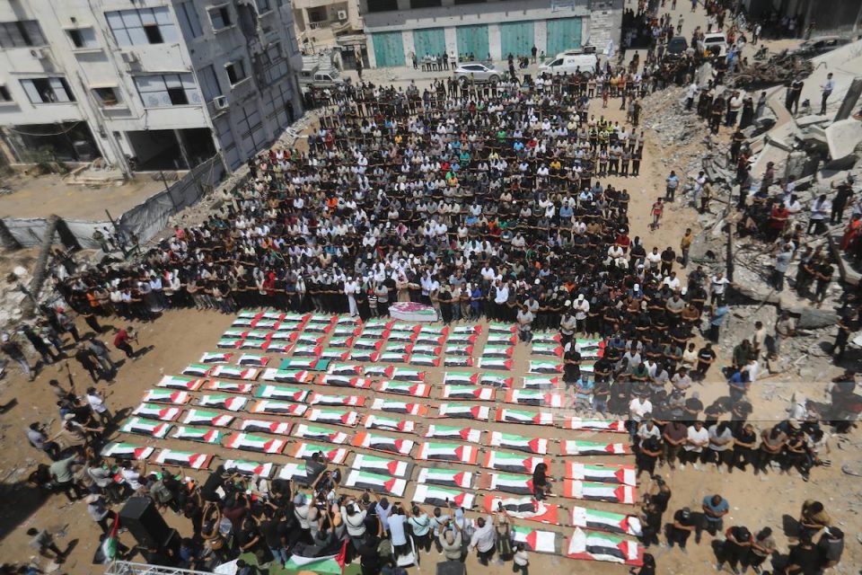 gaza-i-jep-lamtumiren-112-anetareve-te-nje-familjeje-te-vrare-gjate-luftes