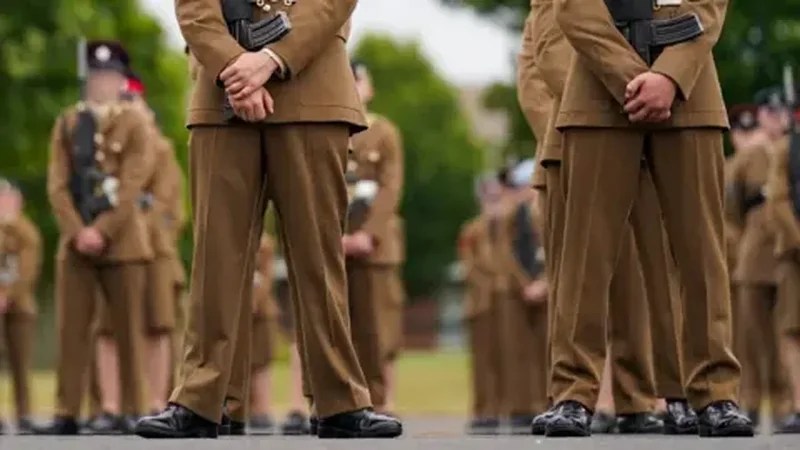 skandal-ne-britani,-akuza-per-perdhunime-e-ngacmime-seksuale-ne-kolegjin-ushtarak