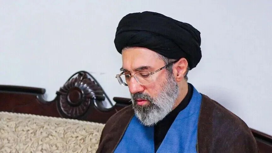 irani-publikon-video-te-rralle-te-mojtaba-khameneit-pas-raportimeve-per-perkeqesim-te-shendetit