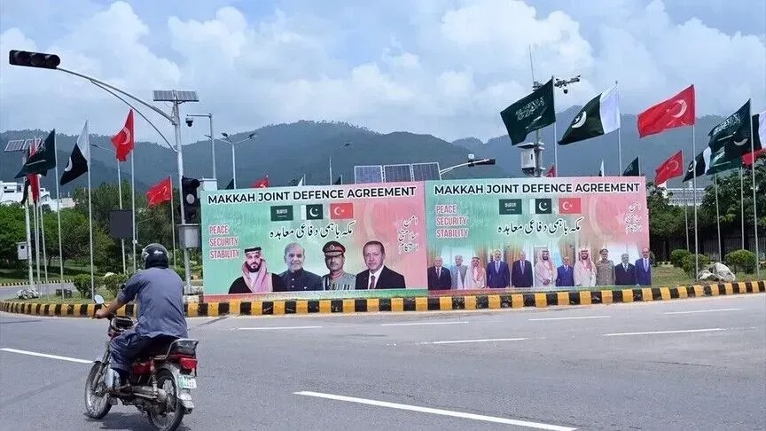 kryediplomatet-saudite-dhe-pakistaneze-diskutojne-mbi-ceshtjet-rajonale-mes-paktit-te-mbrojtjes-ne-meke