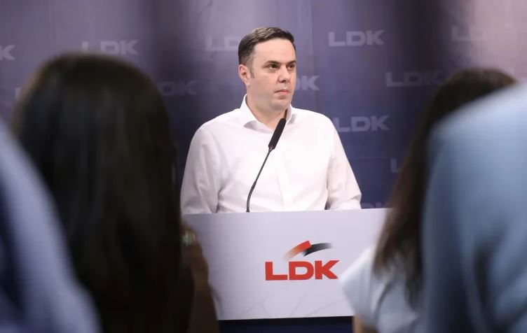 a-do-te-kete-zgjidhje?-abdixhiku:-ldk-heq-dore-nga-cdo-kerkese!-nuk-duam-ministri-dhe-as-presidentin,-le-t’i-mbaje-te-gjitha-lvv