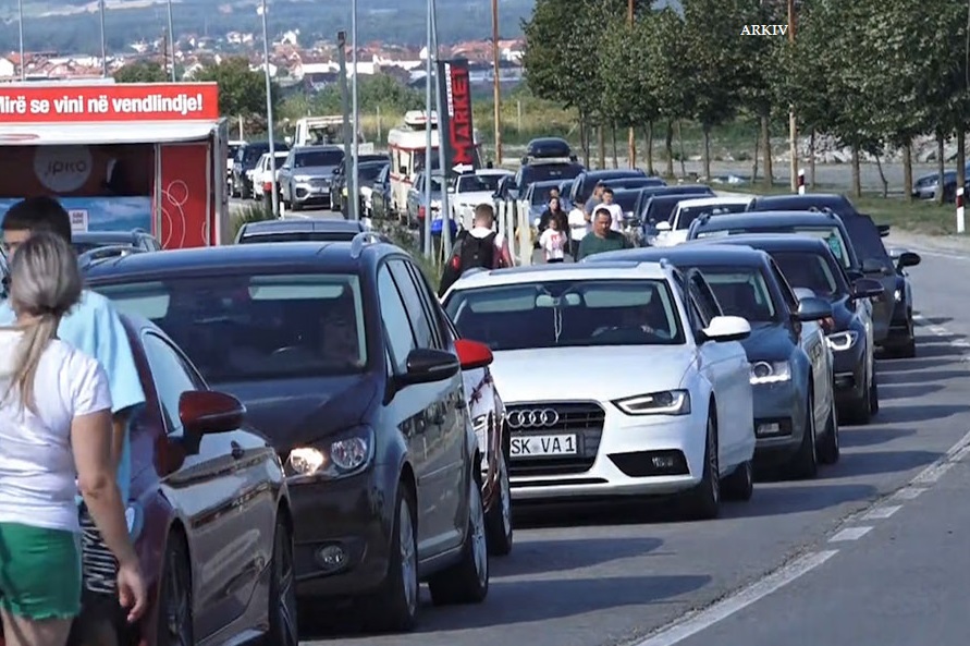40-deri-ne-60-minuta-pritje-ne-pikat-kufitare-te-kosoves