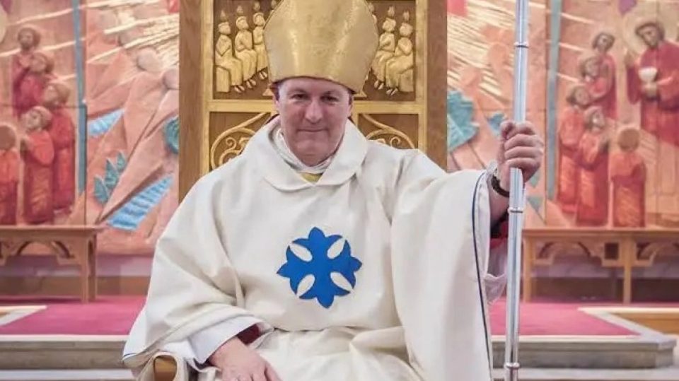 akuza-e-rende-ndaj-nje-peshkopi-ne-angli-trondit-serish-udheheqjen-katolike
