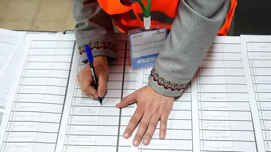 fillon-regjistrimi-i-votuesve-palestineze-perpara-zgjedhjeve-te-para-parlamentare-ne-20-vjet