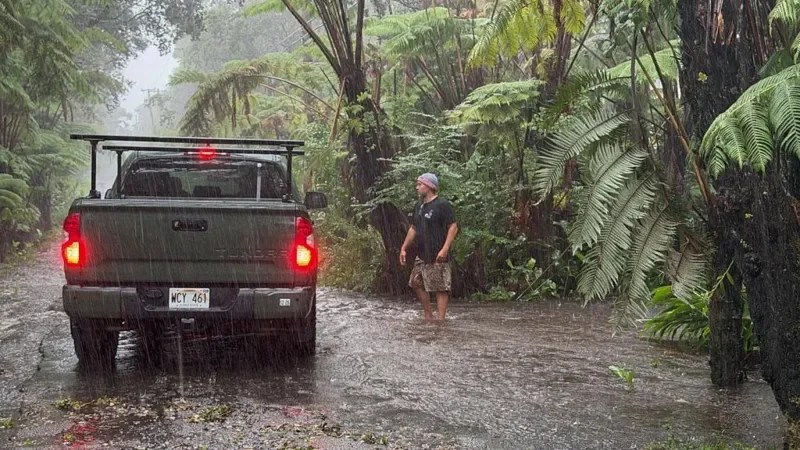 me-shume-se-100,000-persona-pa-energji-elektrike-ne-hawaii-nga-uragani-lala