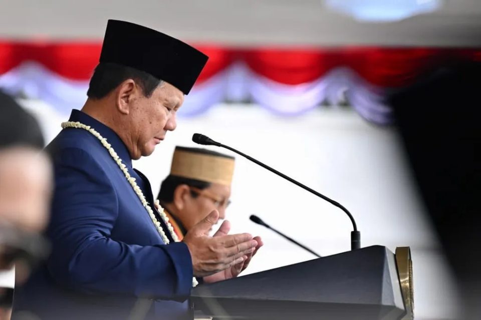 presidenti-indonezian-lutet-per-viktimat-e-termetit-ne-diten-e-pavaresise