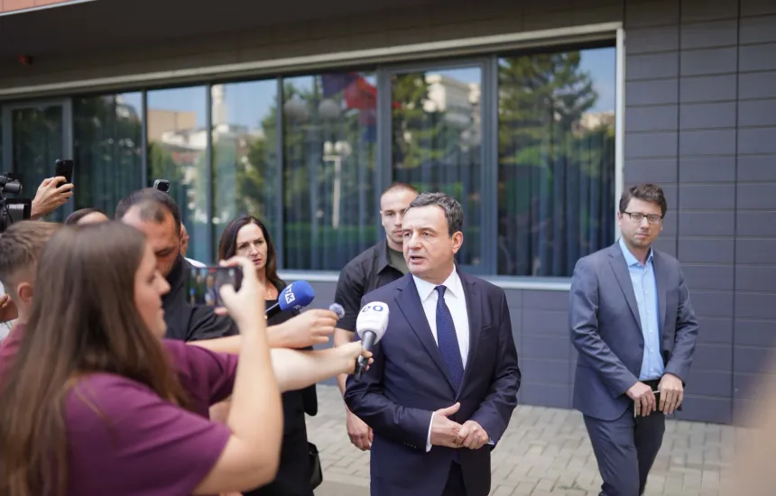 ngerci-politik-ne-kosove/-kurti-nis-takimin-me-abidixhikun,-synohet-zgjidhja-politike-per-konstituimin-e-kuvendit