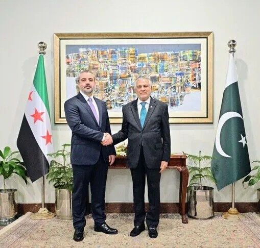 ministri-i-jashtem-i-pakistanit-pret-homologun-sirian-ne-islamabad