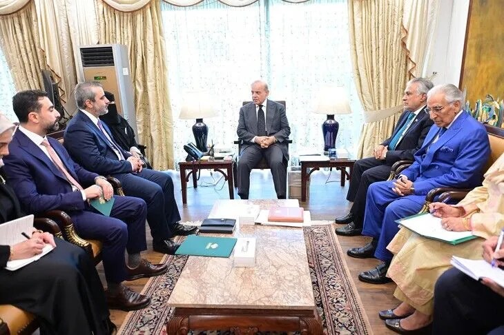 pakistani-dhe-siria-diskutojne-zgjerimin-e-bashkepunimit-ne-mbrojtje-dhe-siguri