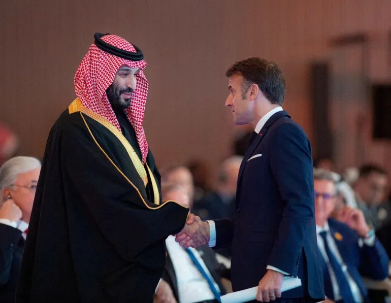 macron-dhe-princi-saudit-takohen-ne-paris,-ne-fokus-situata-ne-ngushticen-e-hormuzit