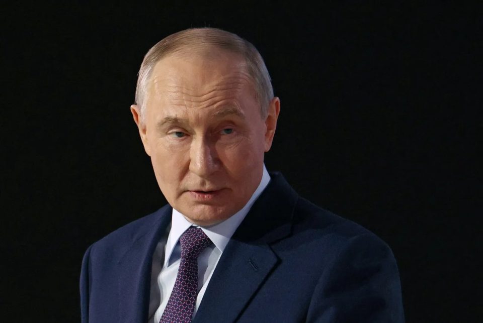 putin-pranon-se-problemet-ne-tregun-e-karburanteve-ne-rusi-ende-nuk-jane-zgjidhur-plotesisht-pas-sulmeve-te-ukraines