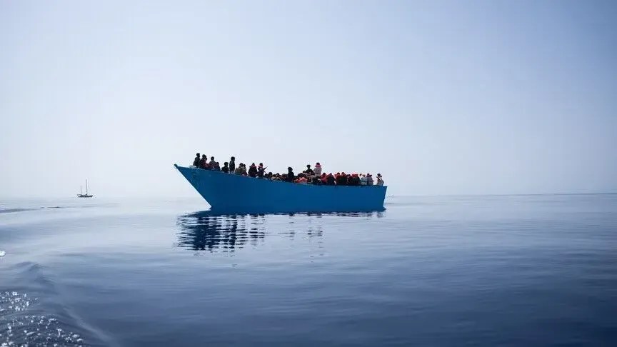 tunizia-nxjerr-11-trupa-pas-mbytjes-se-nje-varke-me-emigrante-ne-brigjet-e-vendit