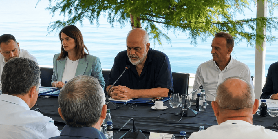 nente-arsyet-pse-edi-rama-nuk-mund-te-rishpike-veten