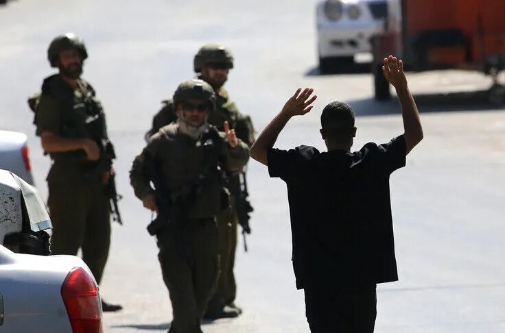 pushtuesit-izraelite-perdorin-dhune-dhe-frikesim-per-t’i-debuar-palestinezet-nga-shtepite-e-tyre-ne-bregun-perendimor