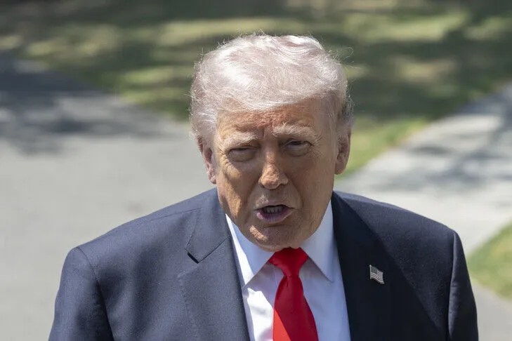 trump:-irani-po-“shembet-plotesisht”